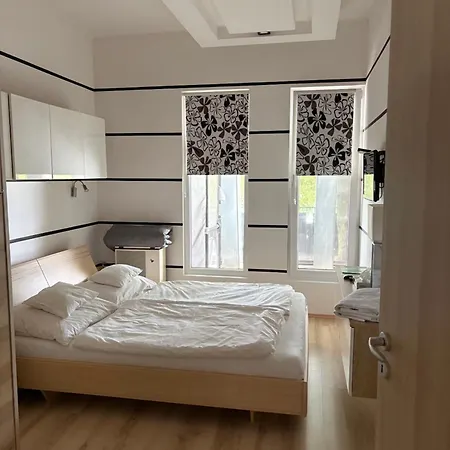 Villa Tisza Garden Park Vip Haz *