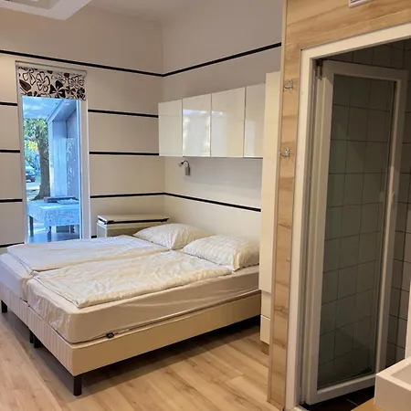 Tisza Garden Park Vip Haz Tiszalok
